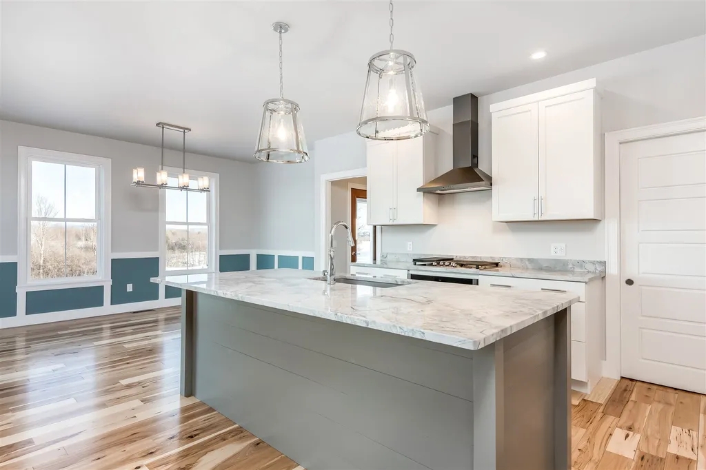 11 Luke Lane Shelburne VT 05482