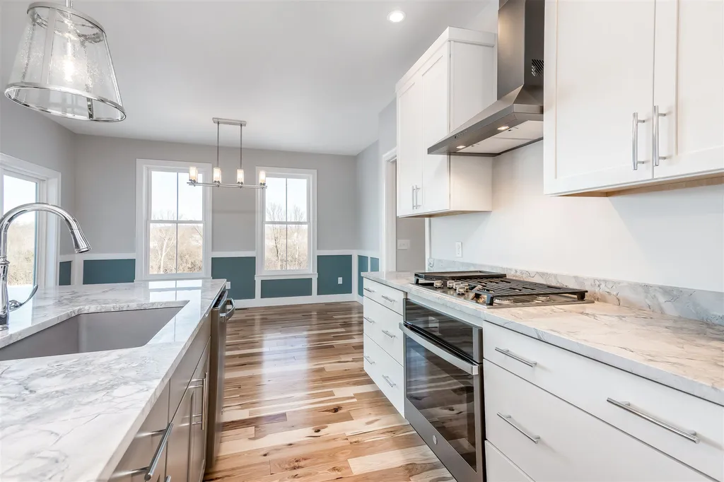 11 Luke Lane Shelburne VT 05482