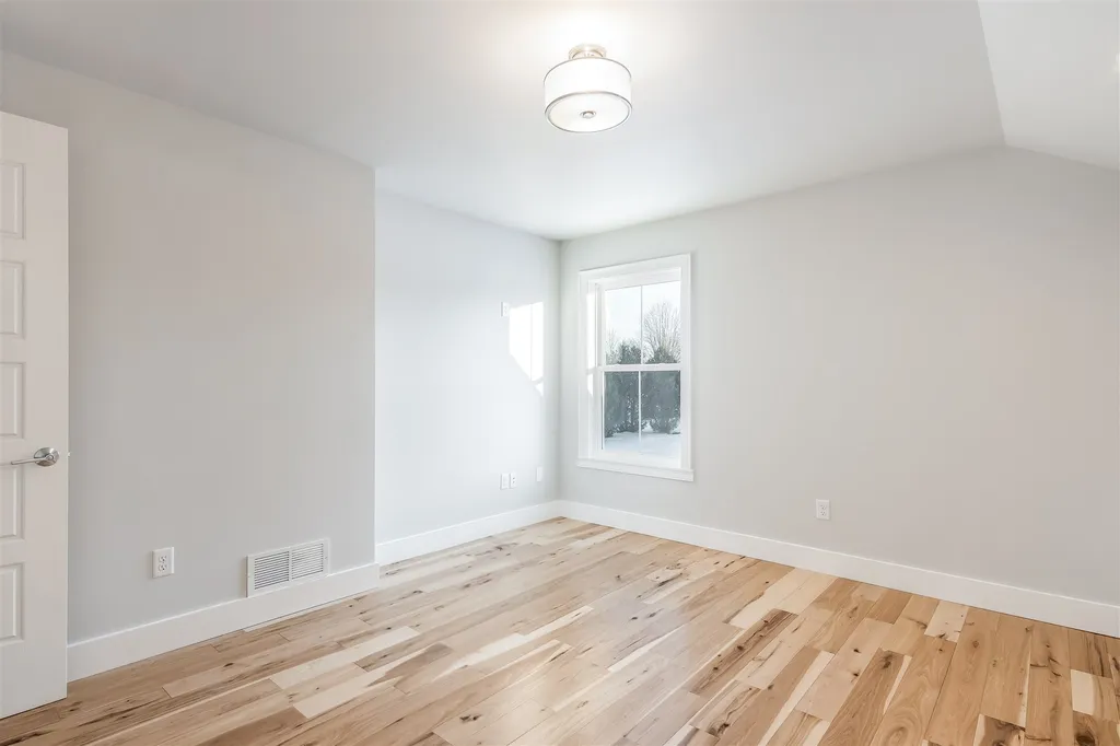 11 Luke Lane Shelburne VT 05482
