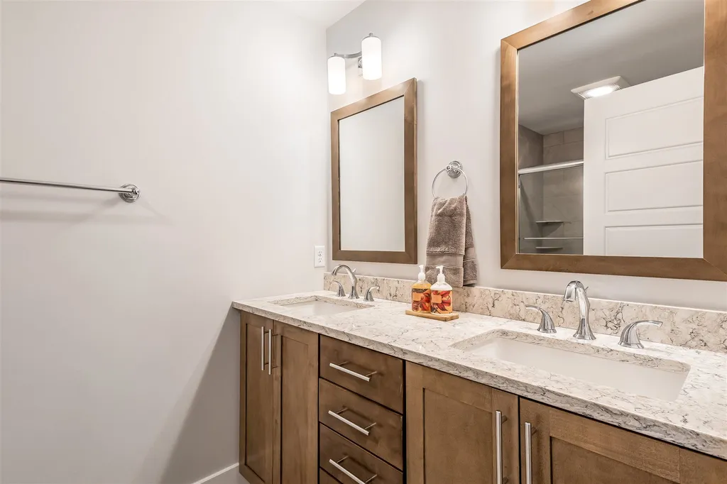 11 Luke Lane Shelburne VT 05482