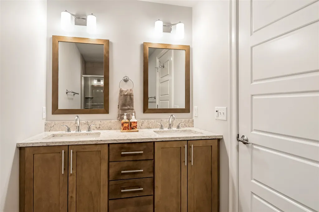 11 Luke Lane Shelburne VT 05482