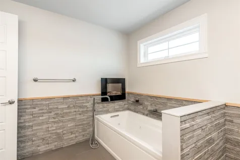 11 Luke Lane Shelburne VT 05482