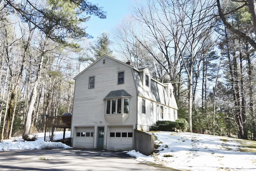 20 Butterfield Lane Stratham NH 03885