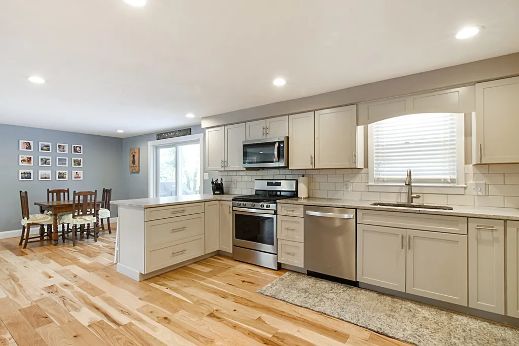 20 Butterfield Lane Stratham NH 03885