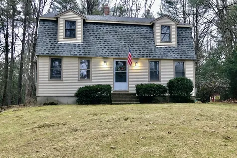 20 Butterfield Lane Stratham NH 03885