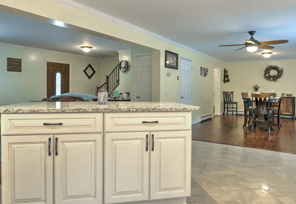 21 Old Richmond Road Swanzey NH 03446