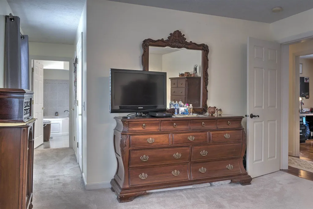 21 Old Richmond Road Swanzey NH 03446