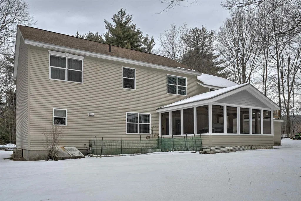 21 Old Richmond Road Swanzey NH 03446