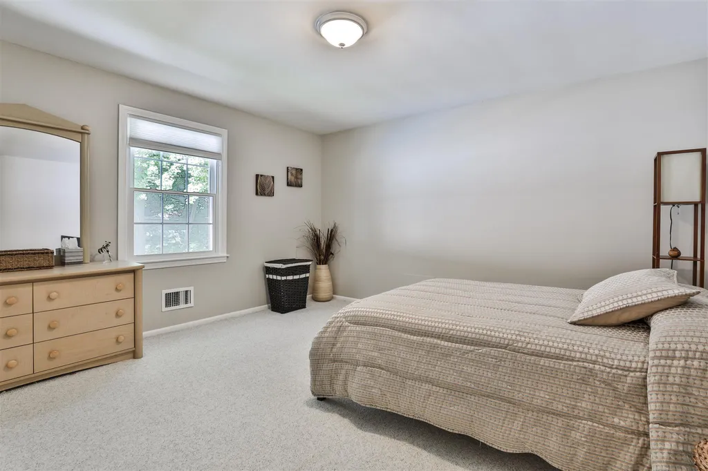 138 Campbell Street Manchester NH 03104