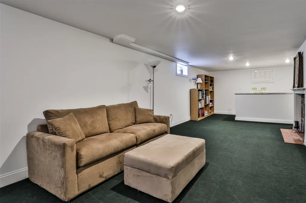 138 Campbell Street Manchester NH 03104