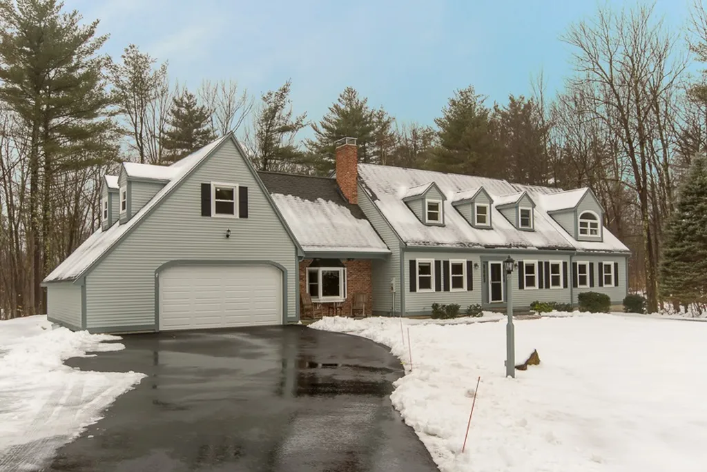 51 Eagle Drive Bedford NH 03110