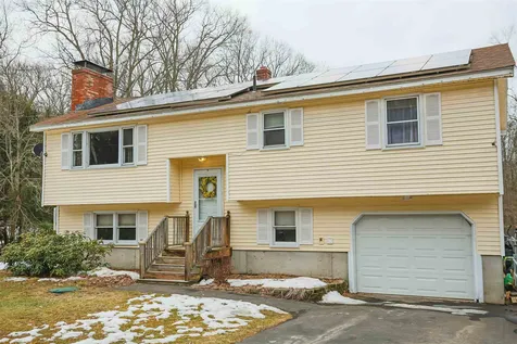 15 Steven Avenue Derry NH 03038