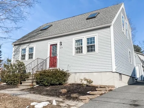 219 Rhode Island Avenue Manchester NH 03104