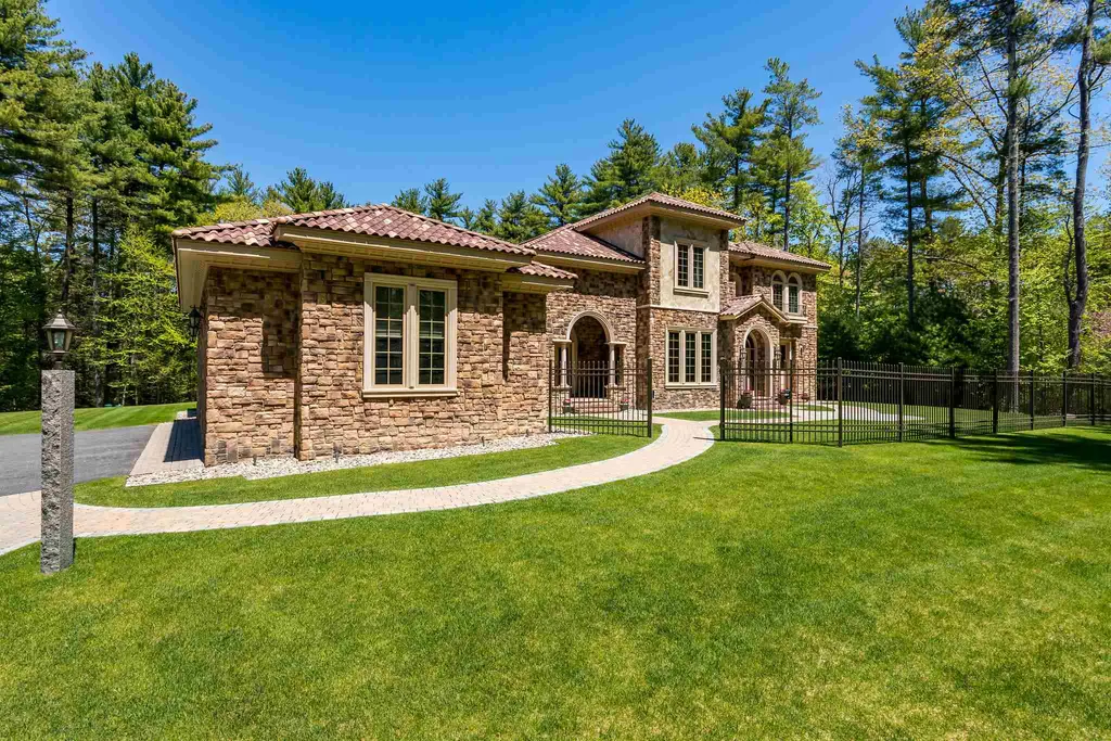 151 Atlantic Avenue North Hampton NH 03862