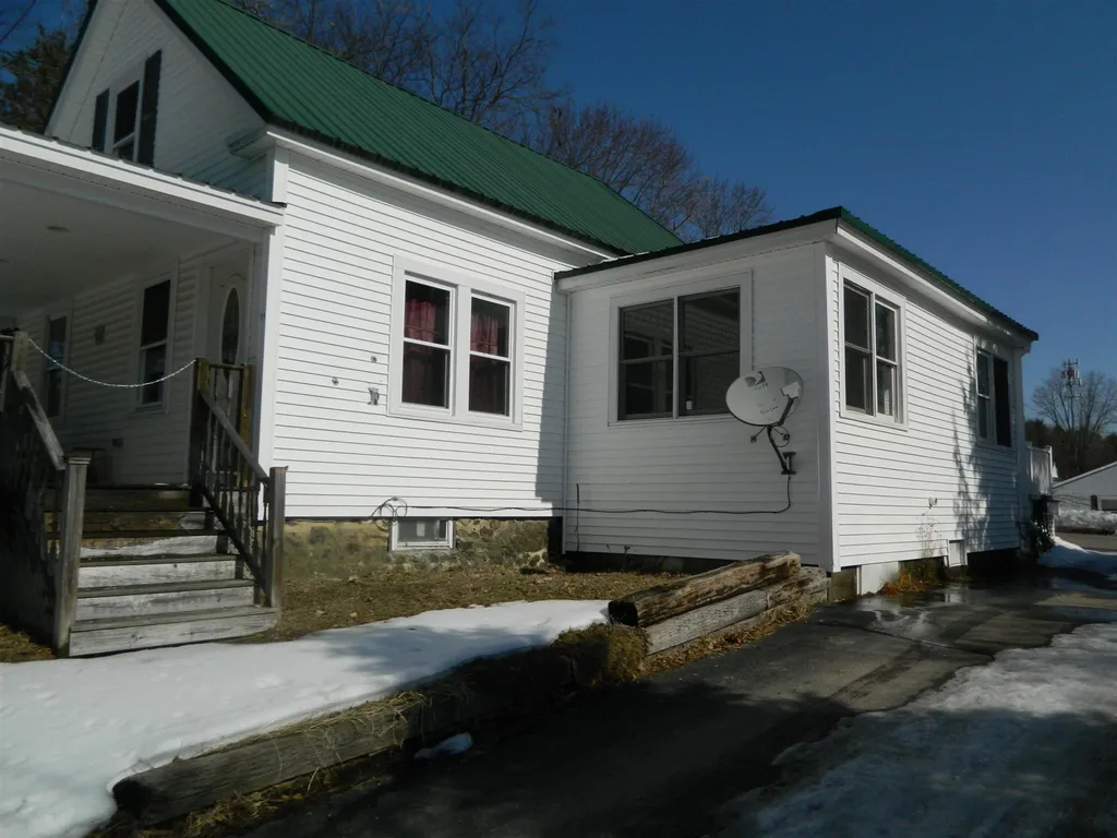 11 Clark Street Franklin NH 03235