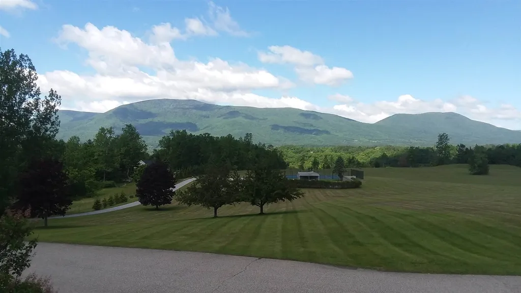 2432 Steeple View Road Manchester VT 05255