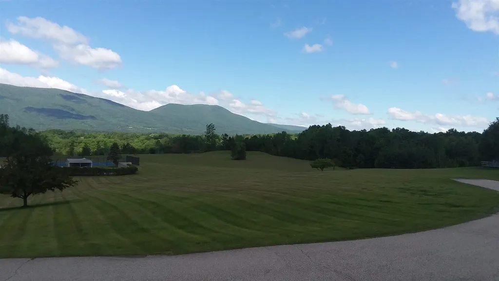2432 Steeple View Road Manchester VT 05255