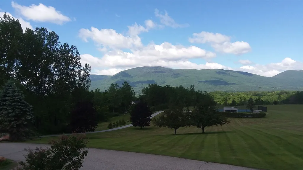2432 Steeple View Road Manchester VT 05255