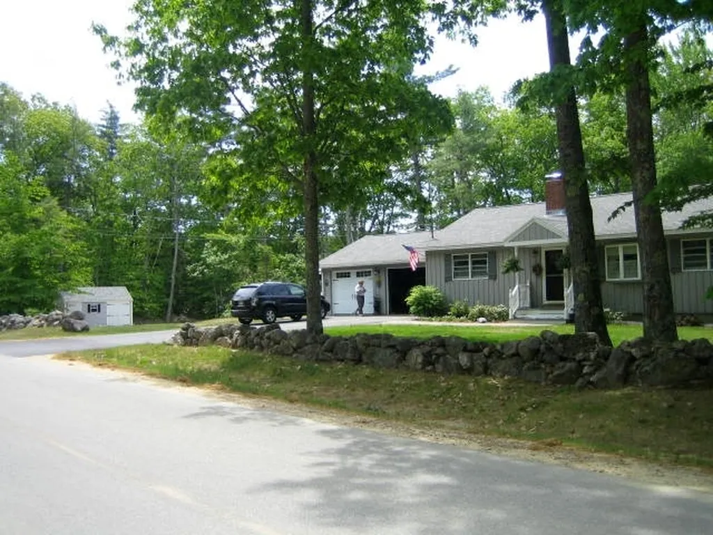 161 Fort Point Road Alton NH 03810