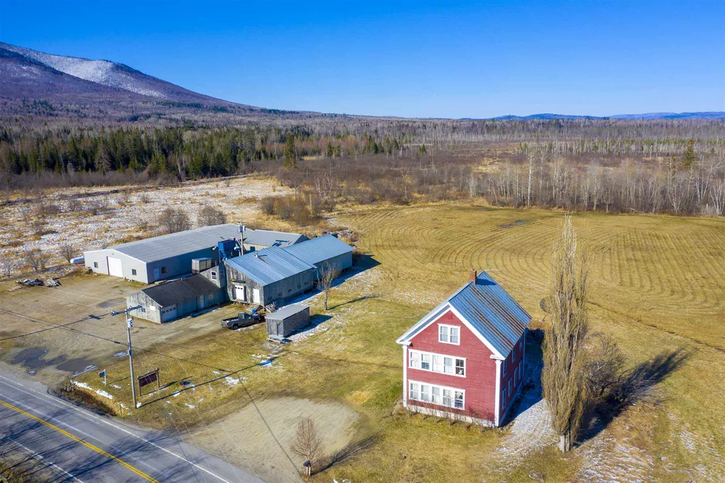 712 & 716 Meadows Road Jefferson NH 03583