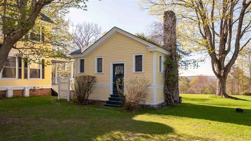 24 Macri Lane Walpole NH 03608