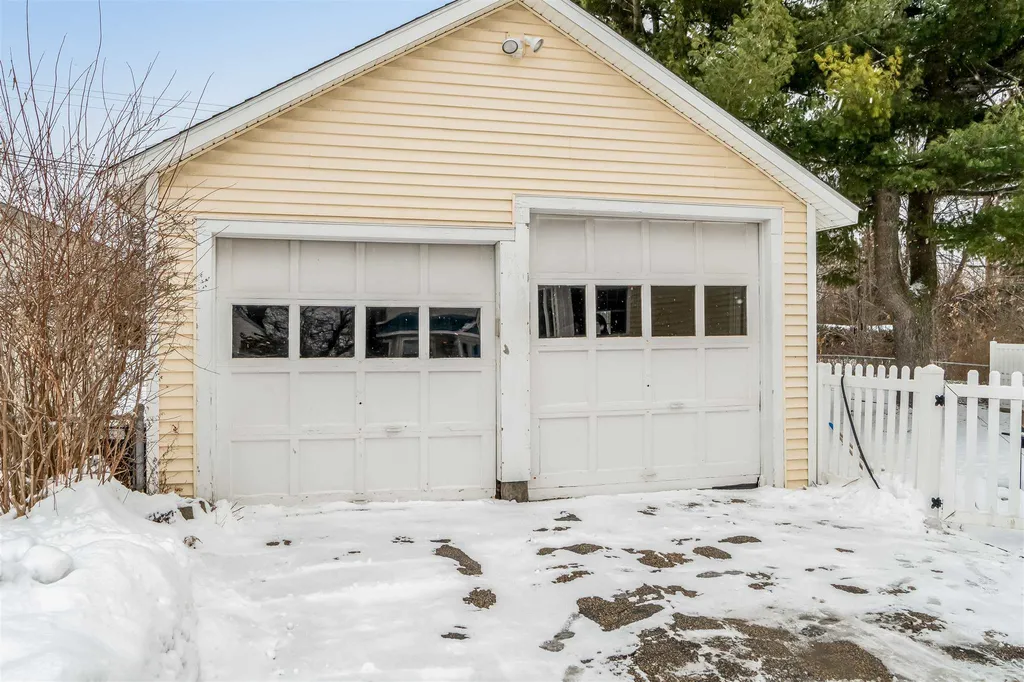 19 Roland Court Winooski VT 05404