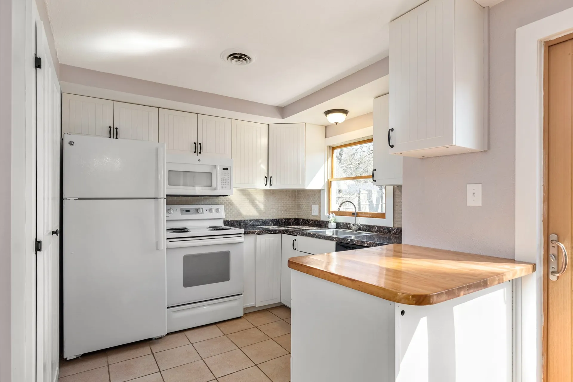 7 Blake Lane Hampton NH 03842