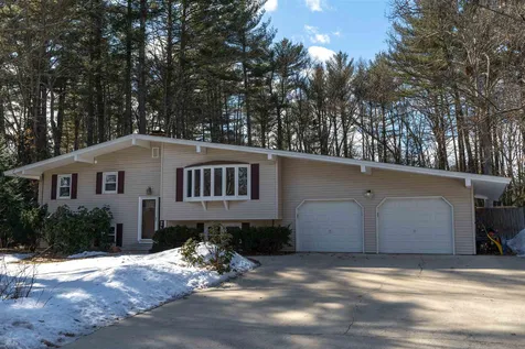 17 Madison Lane Merrimack NH 03054