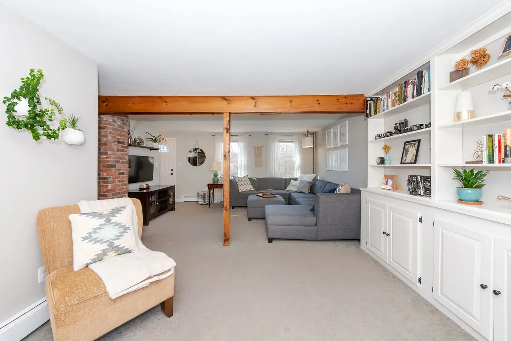 22 Holmgren Road Stratham NH 03885