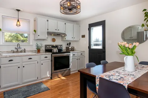22 Holmgren Road Stratham NH 03885