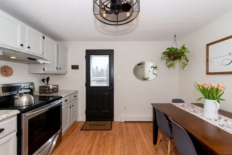 22 Holmgren Road Stratham NH 03885