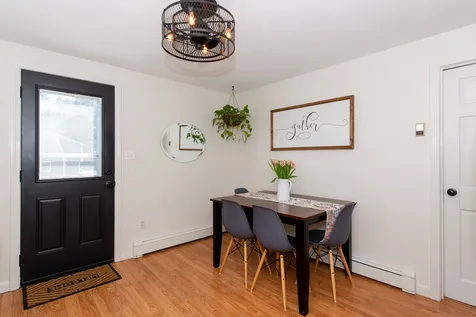 22 Holmgren Road Stratham NH 03885