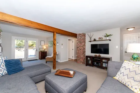 22 Holmgren Road Stratham NH 03885