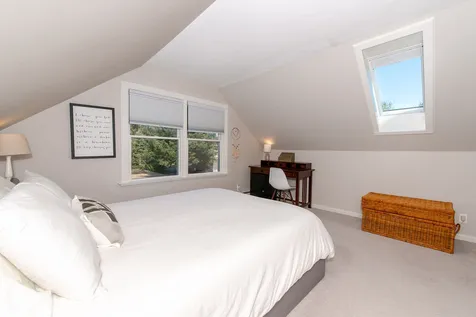 22 Holmgren Road Stratham NH 03885