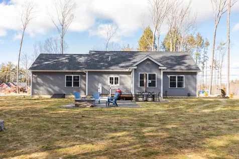 20 Haywick Drive Stratham NH 03885