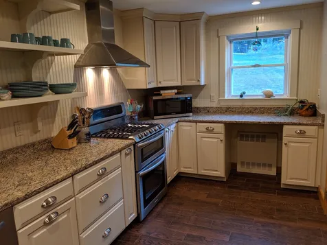 6 Old Mill Road Lee NH 03861