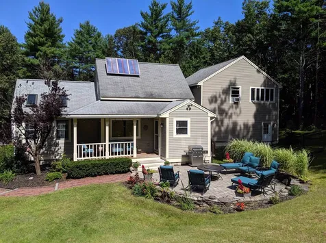 6 Old Mill Road Lee NH 03861