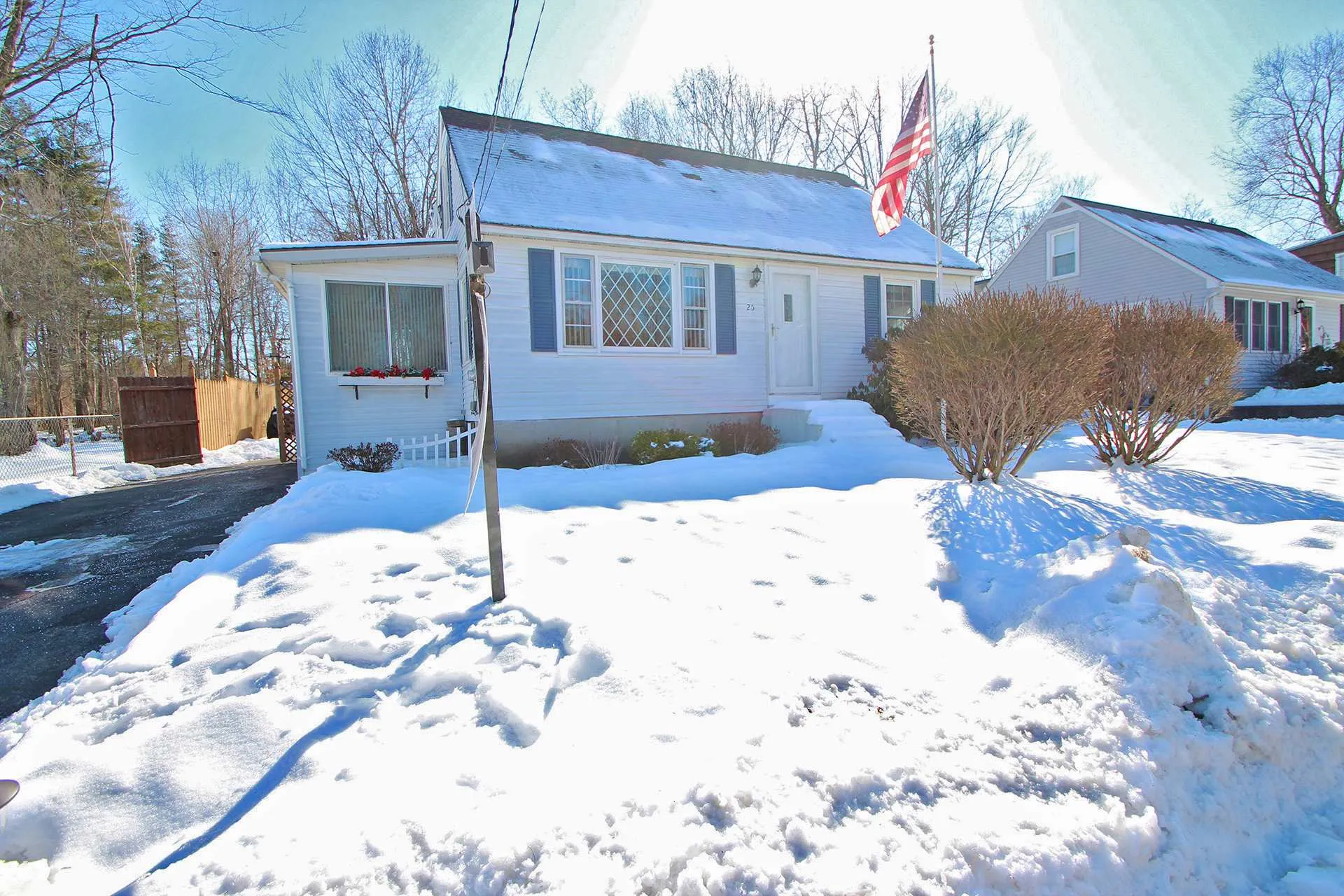 25 Glenridge Avenue Manchester NH 03102
