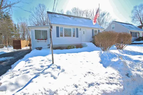 25 Glenridge Avenue Manchester NH 03102