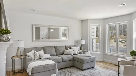 8 A Adams Way Amherst NH 03031