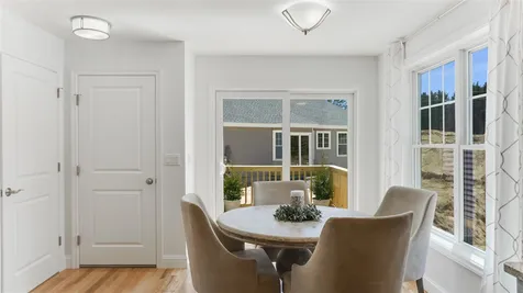 8 A Adams Way Amherst NH 03031
