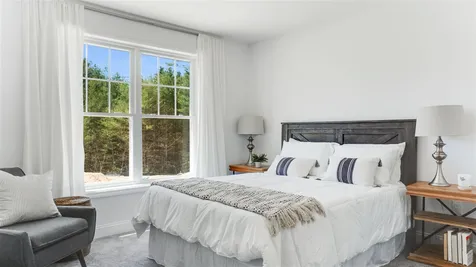8 A Adams Way Amherst NH 03031