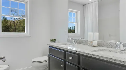 8 A Adams Way Amherst NH 03031