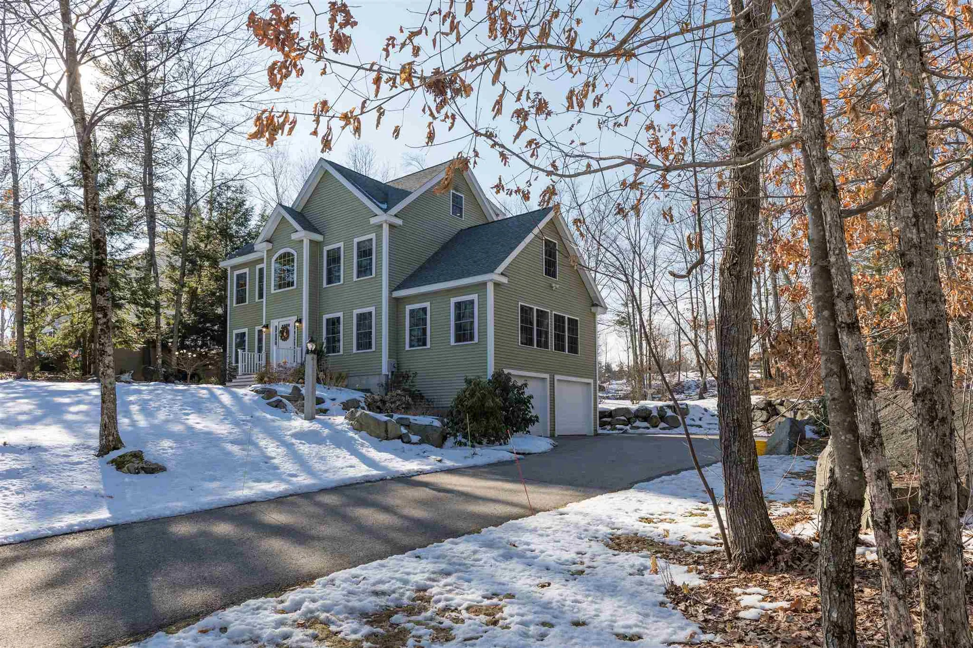 8 Woodridge Lane Exeter NH 03833
