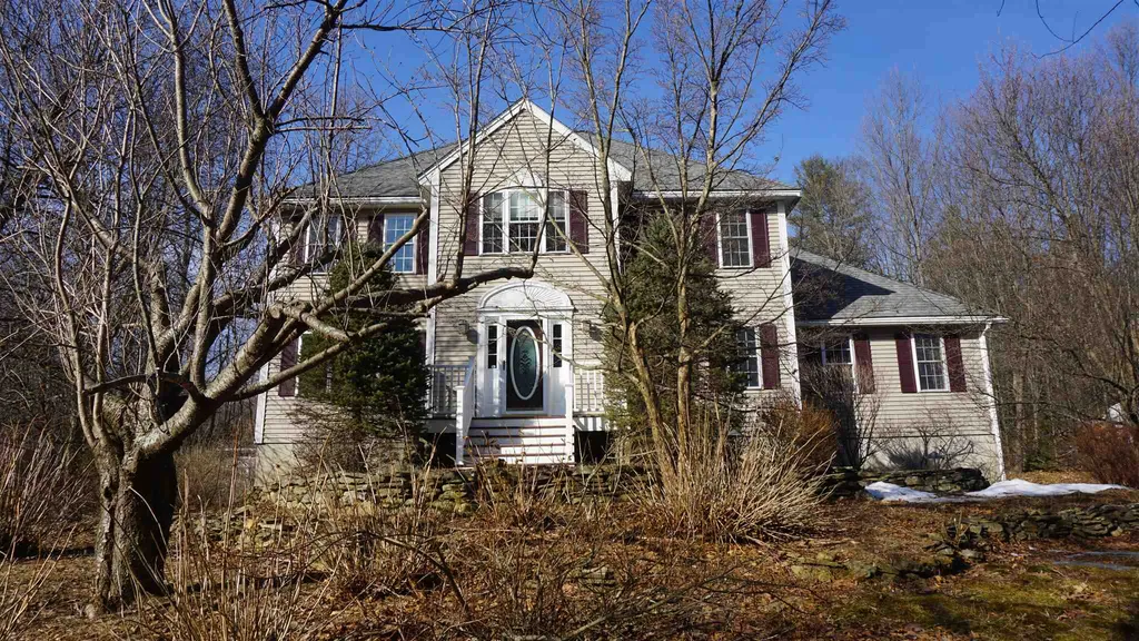 27 Stonebridge Drive Chester NH 03036