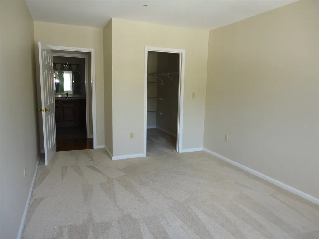 16 Ledgewood Hills Drive Nashua NH 03062