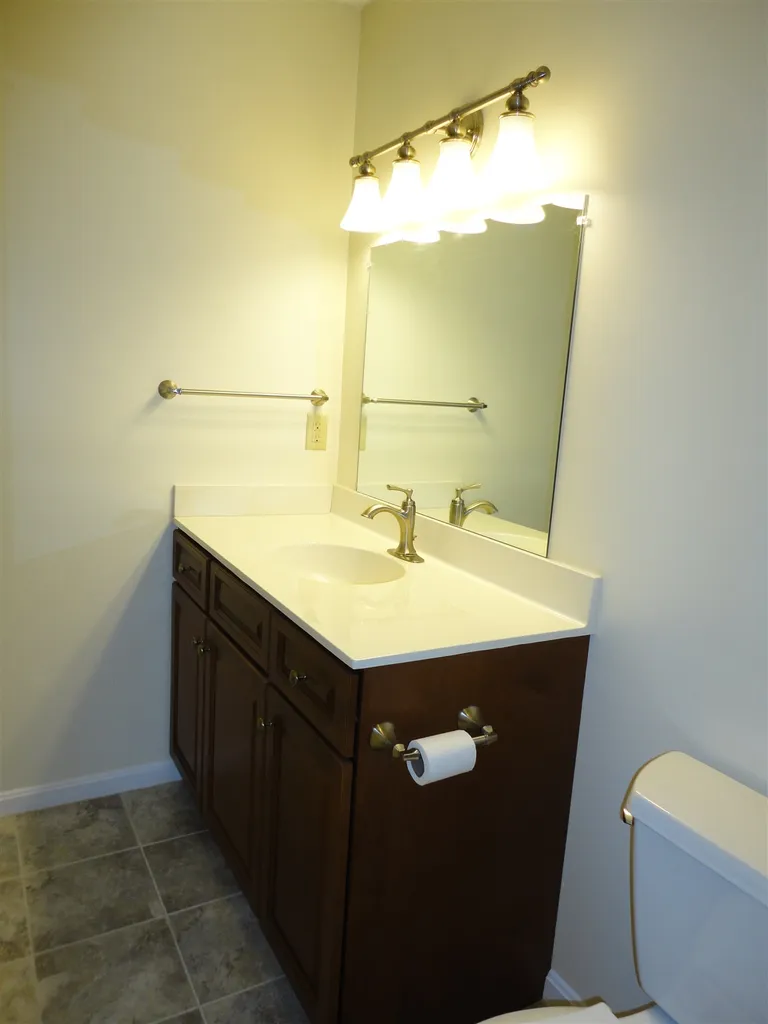 16 Ledgewood Hills Drive Nashua NH 03062