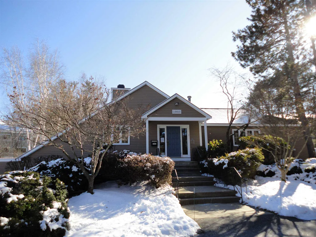 16 Ledgewood Hills Drive Nashua NH 03062