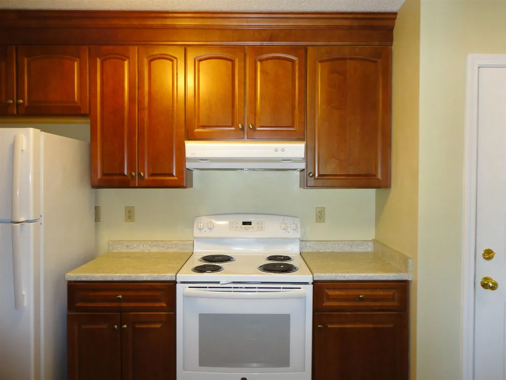 16 Ledgewood Hills Drive Nashua NH 03062