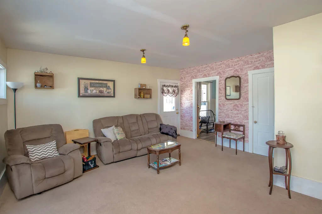 7 Winter Street Lancaster NH 03584